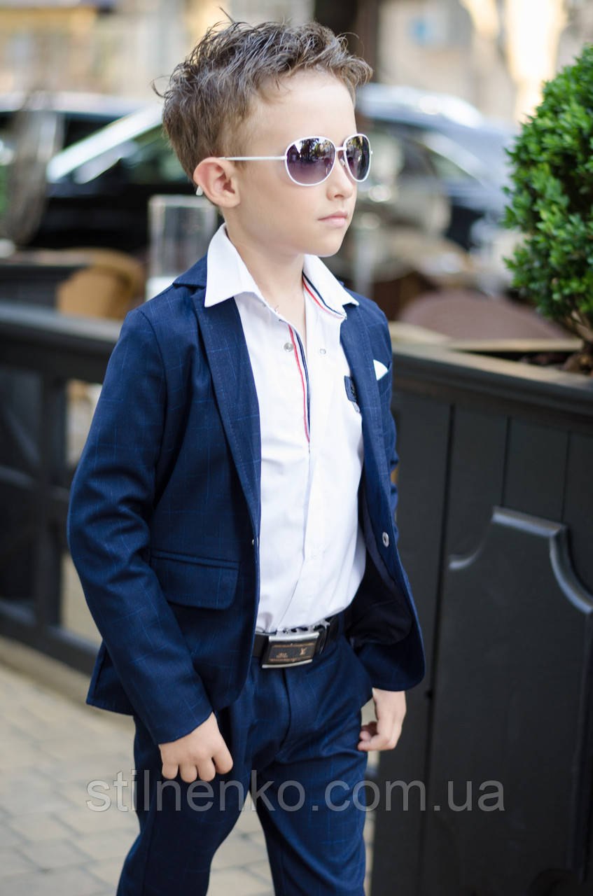 Мальчик в первый класс образ. Синий пиджак для мальчика. Стильный пиджак для мальчика. Стильный образ для мальчика. Стильный костюм для мальчика.