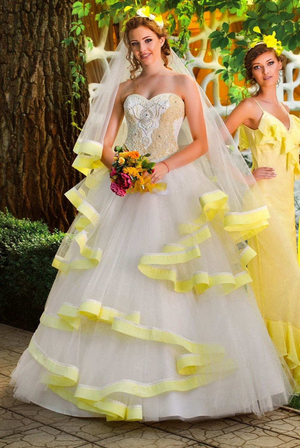 Свадебные платья разных. Свадебные платья разных. Виктория карандашева. Салатовое свадебное платье. Шикарные свадебные платья.