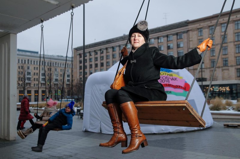 Девушка в кепке