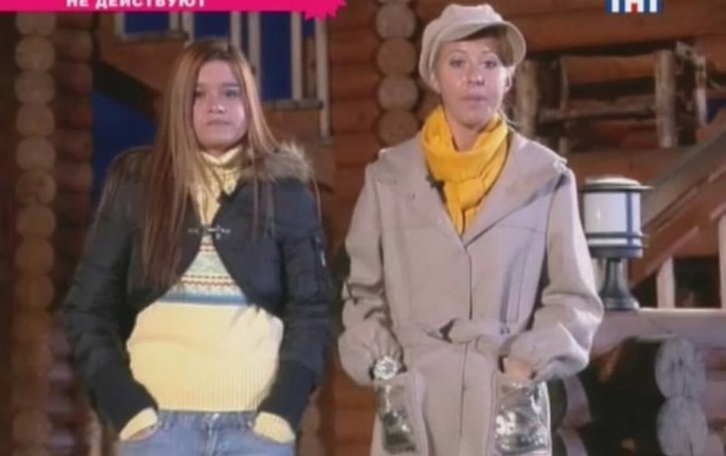 Девушка в красной кепке