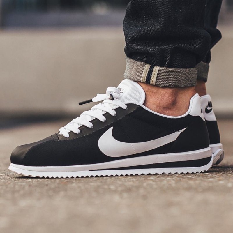 Nike Cortez Black White