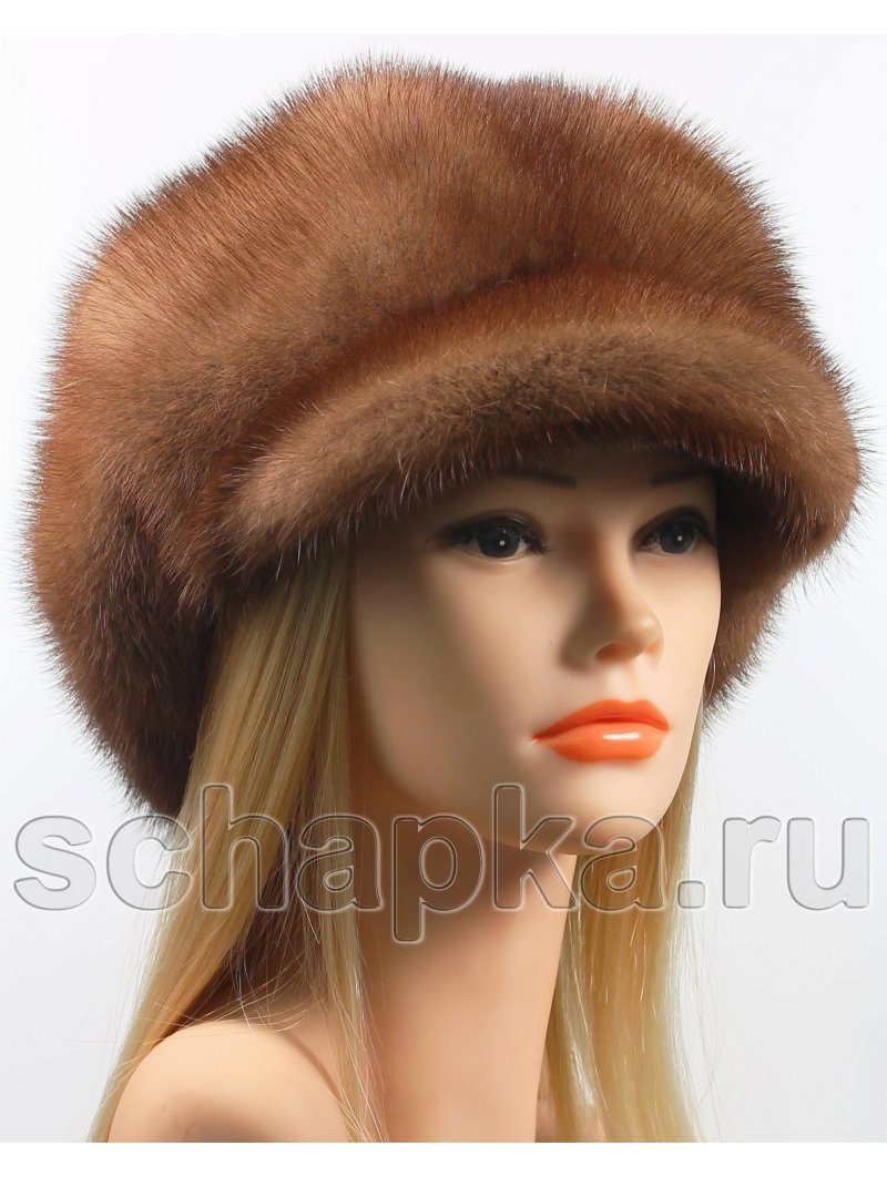Норковая шапка с козырьком