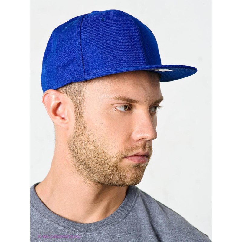 Кепка New era на человеке