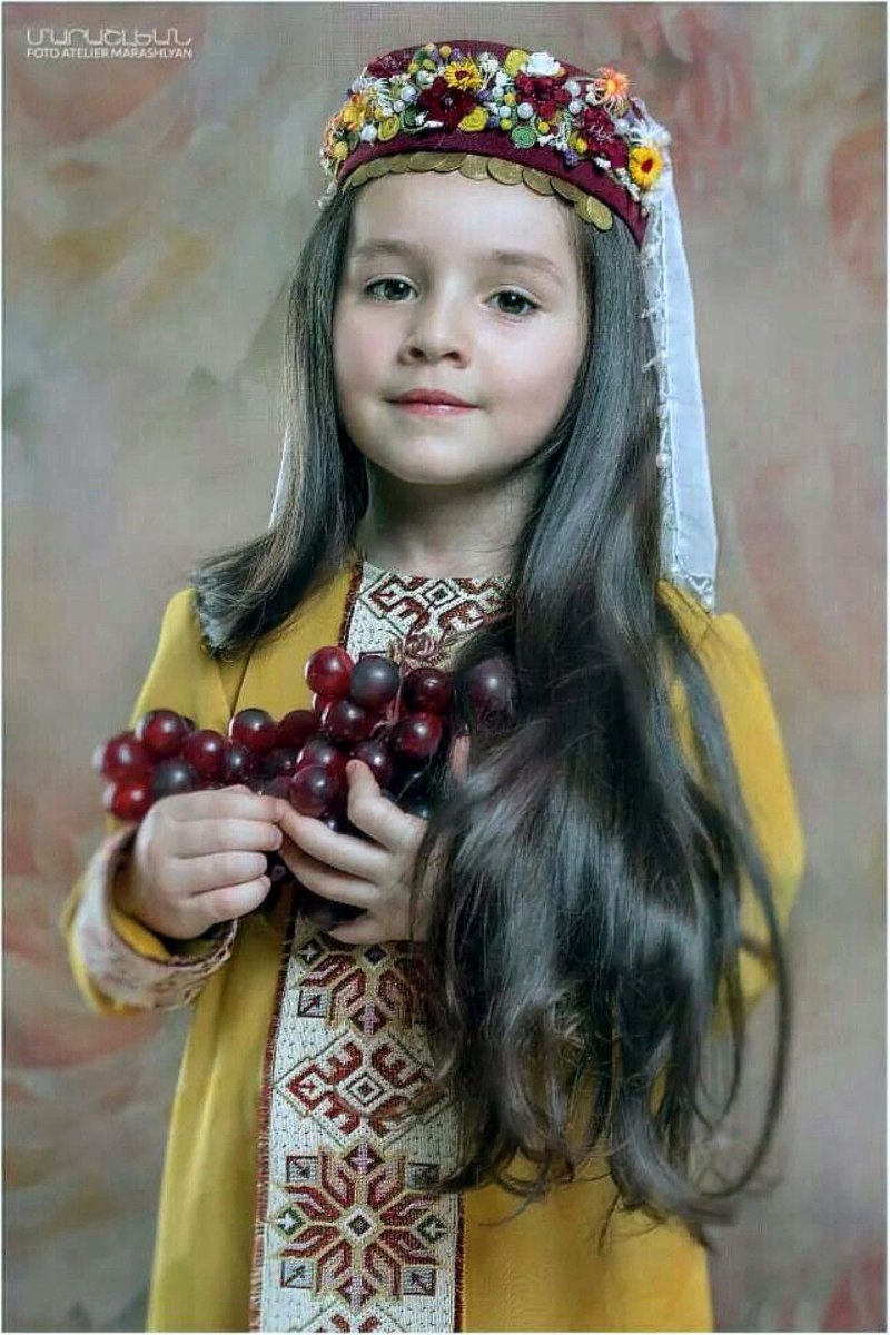 В национальной одежде фотосессия
