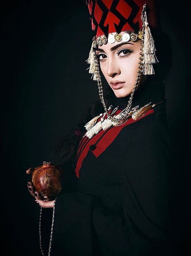 Armenian National Clothing Taraz