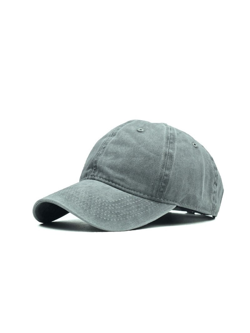 Серая потертая кепка