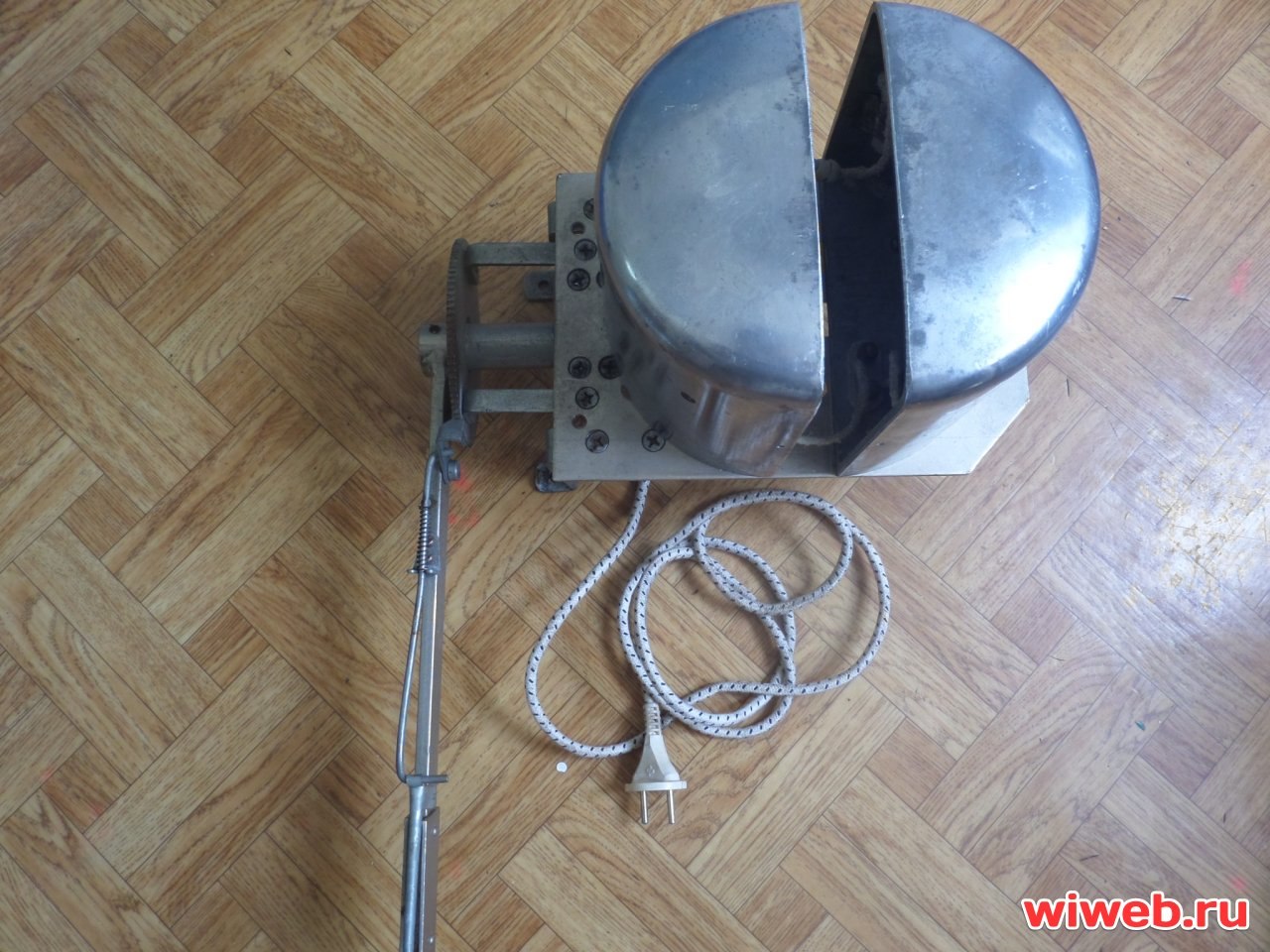 аппарат для растягивания шапок. станок для растягивания шапок. электроформа для правки и сушки головных уборов. машинка для растягивания головных уборов. электроформа для головных уборов ттх.