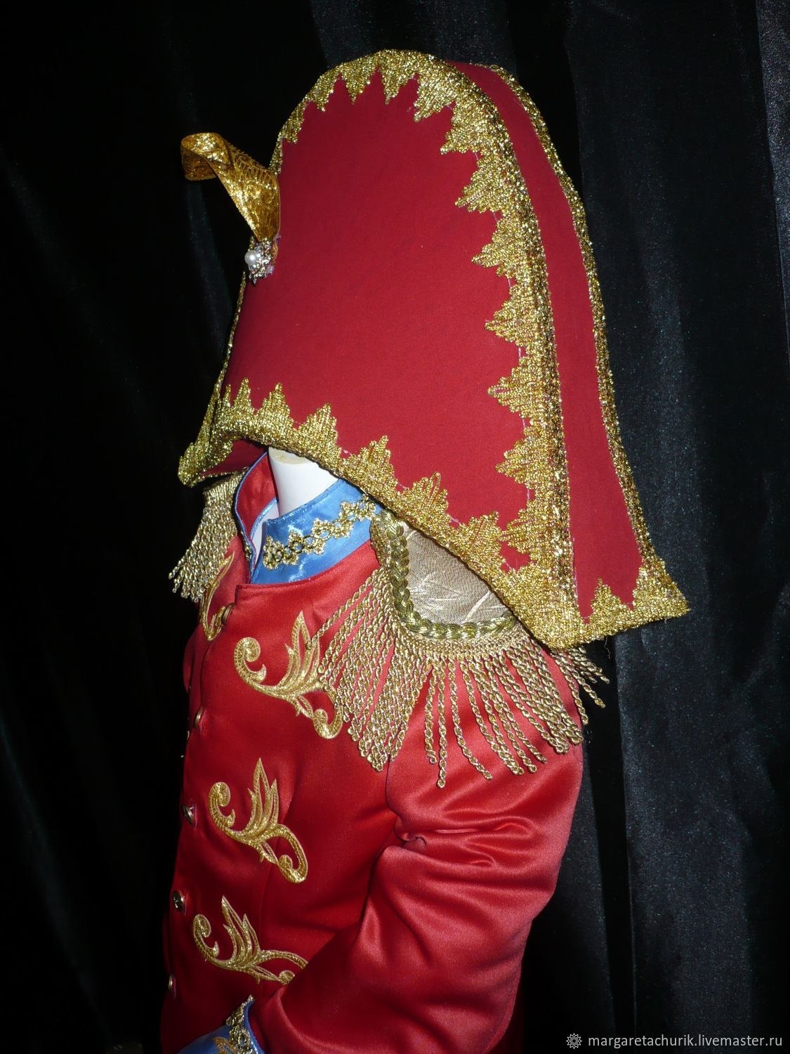 камзол щелкунчика. треуголка щелкунчика.