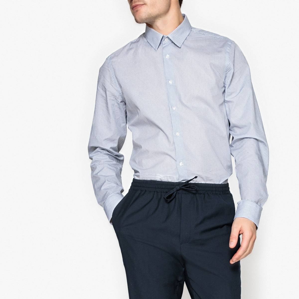 Стрелка на рукаве мужской рубашки этикет. Согнутый рукав рубашки. Плечевые швы в мужской рубашке. Нужно ли на рубашке стрелки. Правильная мужская рубашка.