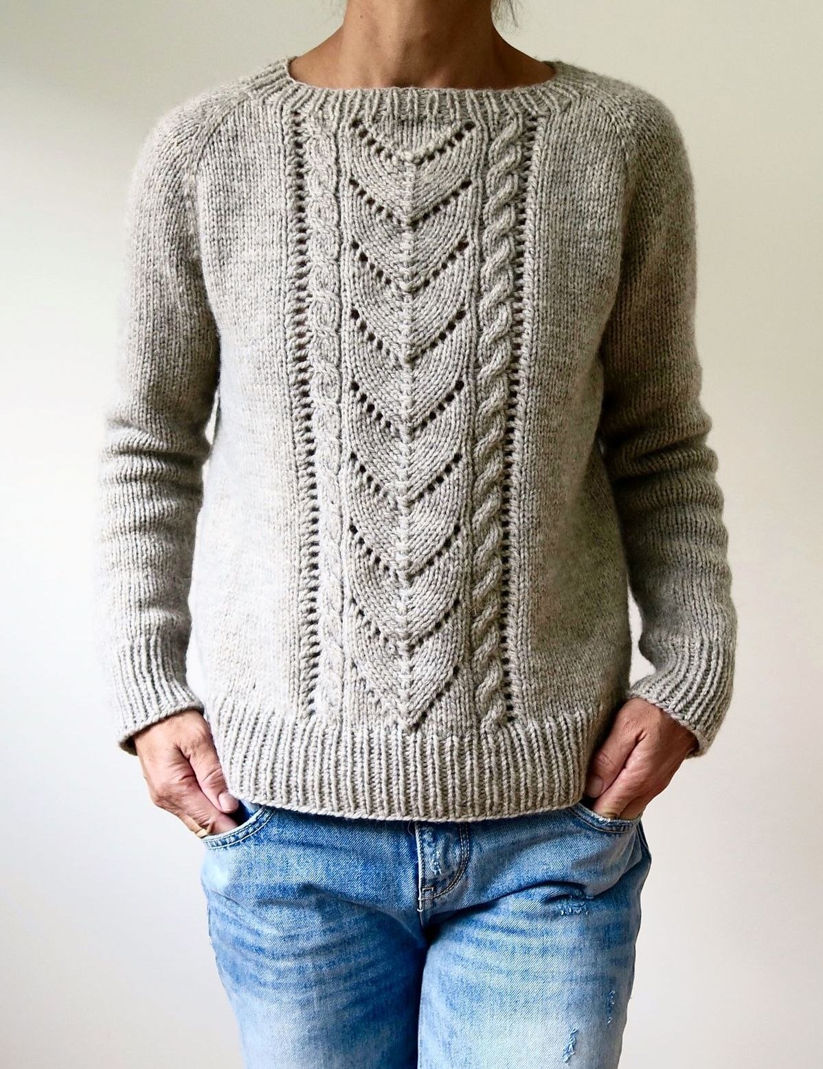 Джемпер реглан. Пуловер реглан Avalanche. Узор для свитера. Вязаный свитер реглан. Свитер с центральным узором.