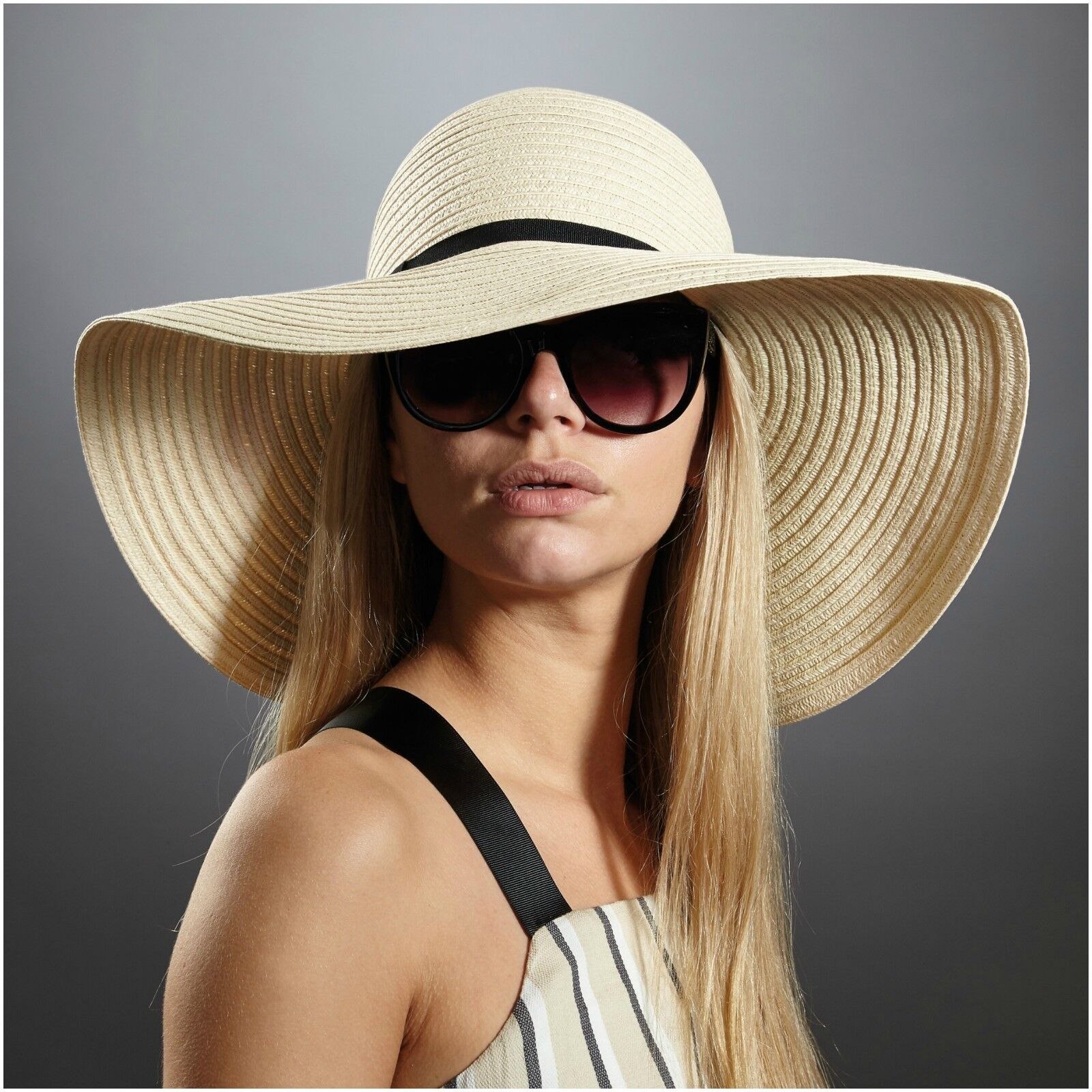 Wide hat. Соломенное канотье. Шарлиз Терон соломенная шляпка. Max Mara шляпа летняя.