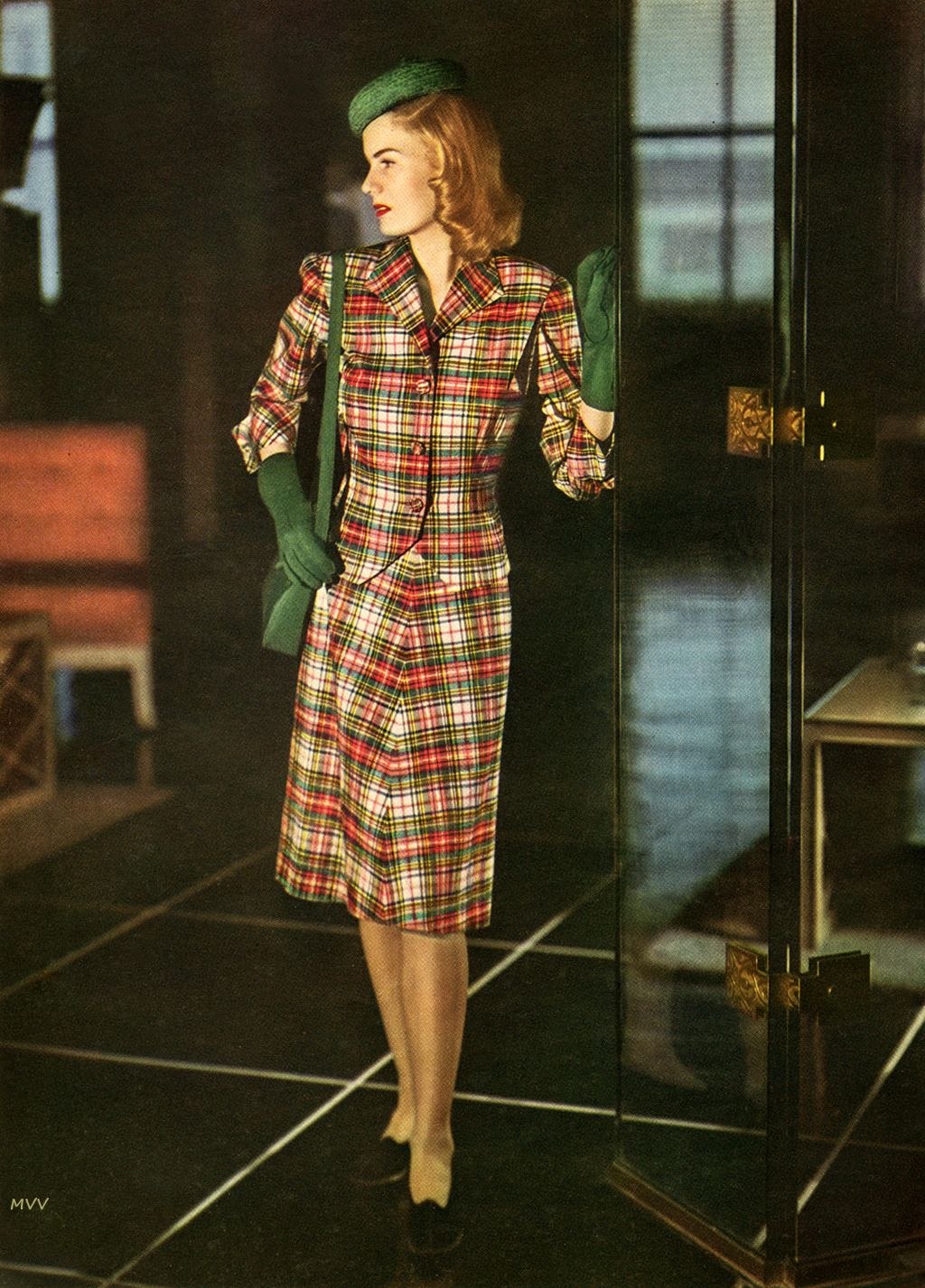 Женщины 1940 годов. Мода 1940х Америка. Мода 40х Берлин. 40е годы мода. 40е стиль Америка.