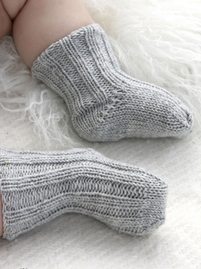 Детские носки спицами для новорожденных