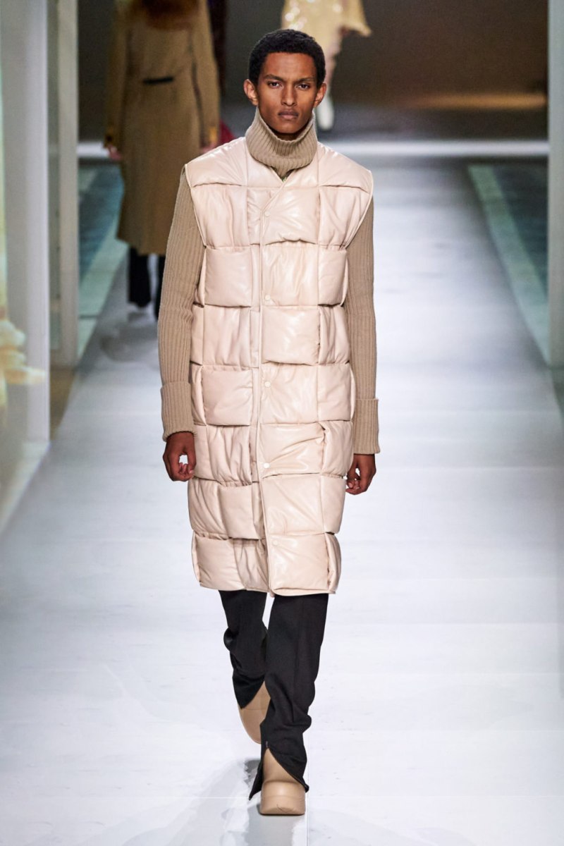 Куртка Bottega Veneta женская зимняя зеленая