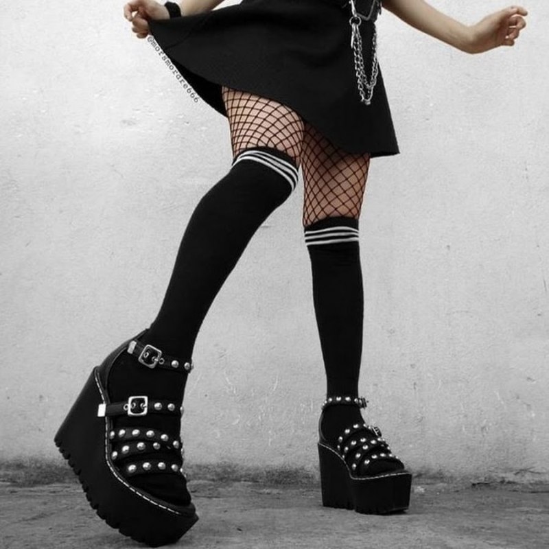 Goth outfit Грандж чёрная корейская одежда