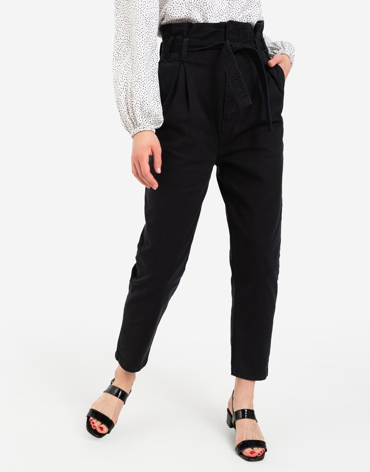 Штаны глории. Брюки skinny gloria jeans gpt005035. Брюки gloria jeans. Брюки skinny gloria jeans gpt005035. Черные штаны с надписями.