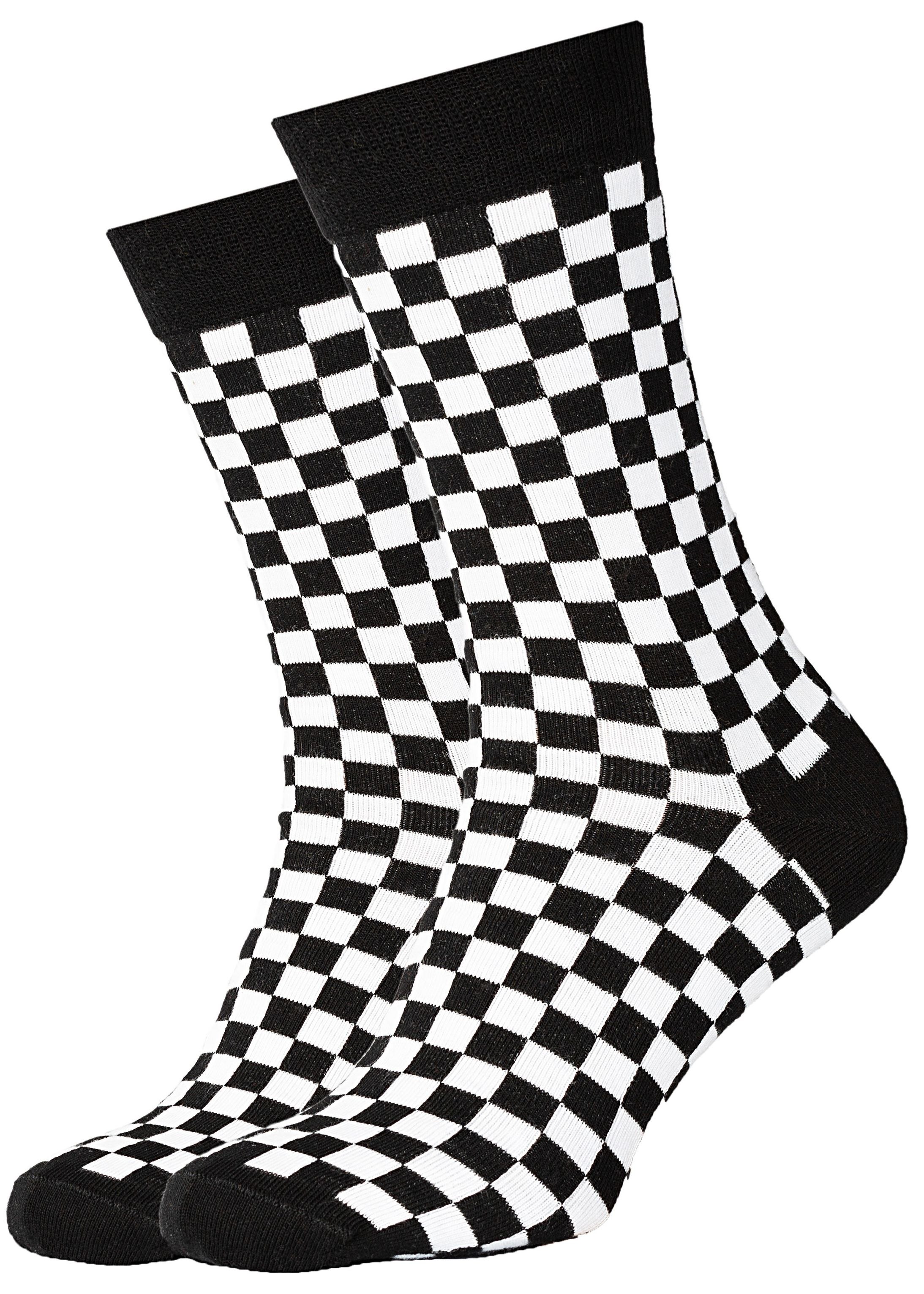 Черно белые носочки. Черно белые носки. Шахматные носки. Носки черно белые квадрат. Носки в чёрно белую клетку.
