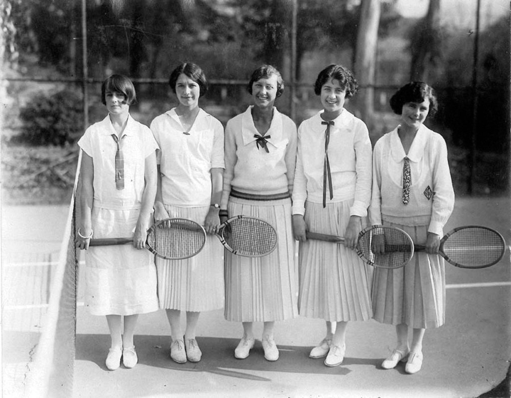 Теннисные костюмы 20 века