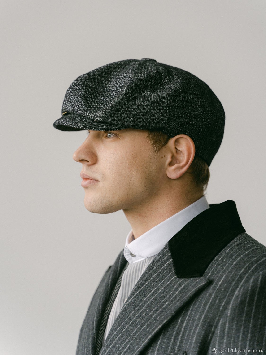 Кепка восьмиклинка birmingham wild. Кепка восьмиклинка мужская 2020. Кепка восьмиклинка 2022. Острые козырьки томас шелби восьмиклинка. Кепка восьмиклинка мужская острые козырьки.