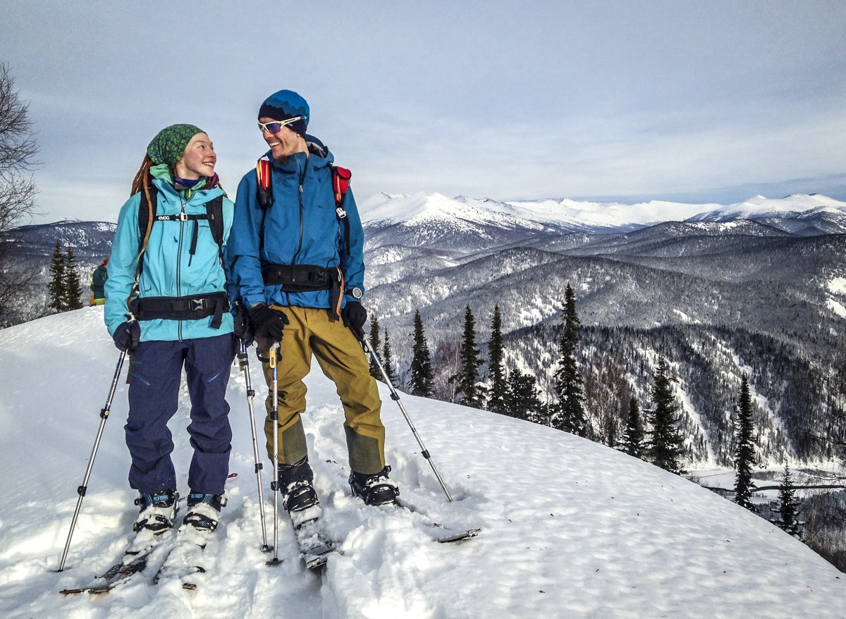 Mountain clothes. Джинетт Харрисон. Актру скитур. Горный туризм. Зимний туризм.