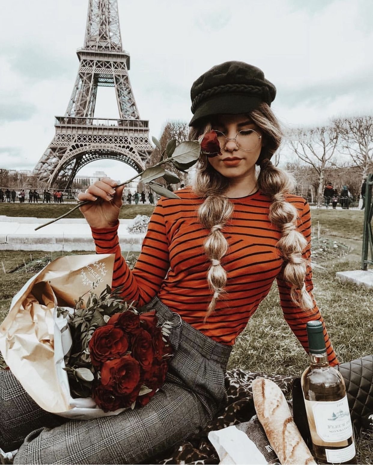Французский гардероб. Французский Шик утонченный образ парижанки. Мода Парижа Франции стиль Парижский Шик. Парижский Гаврош стиль. Ретро стиль в одежде.