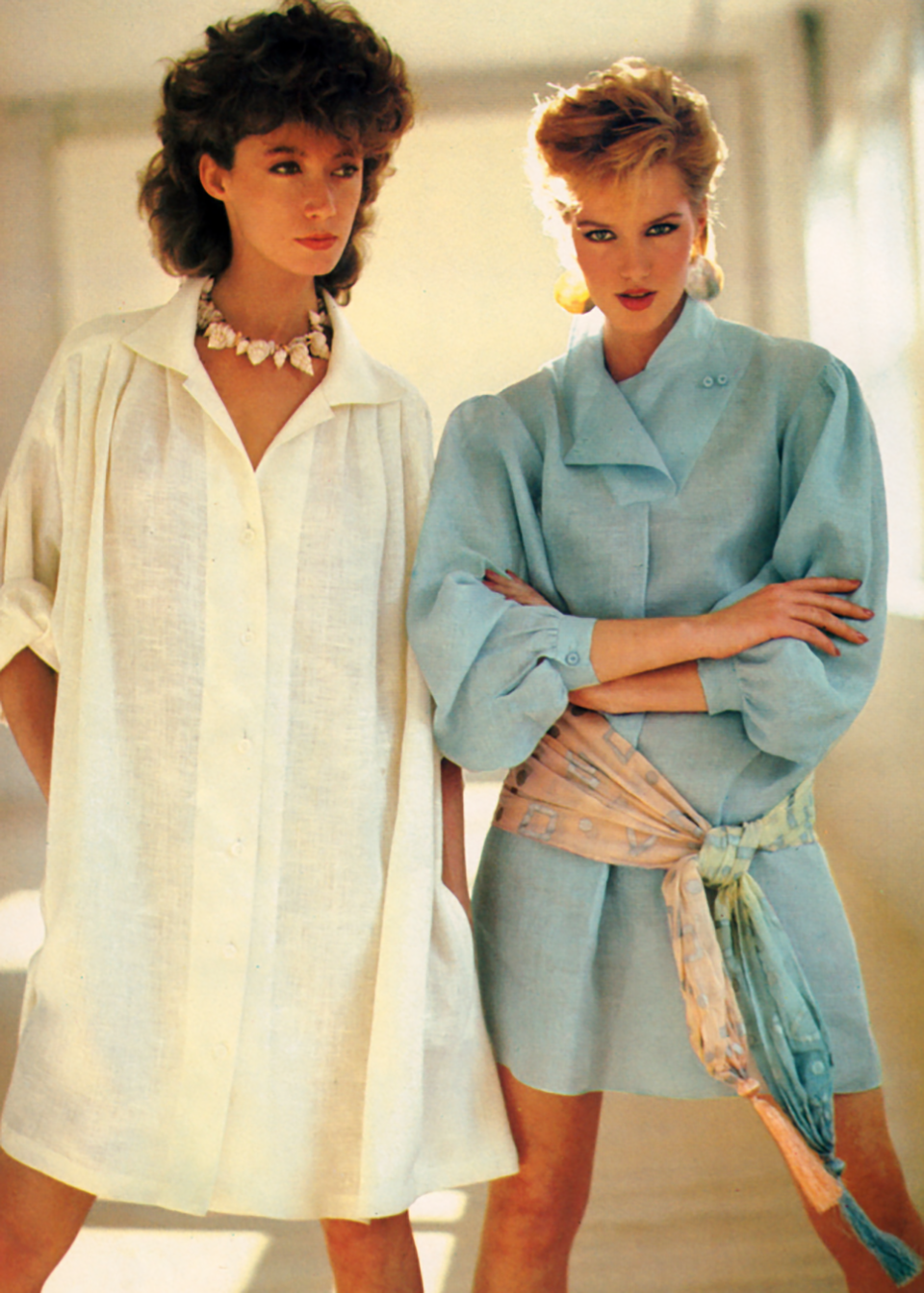 Италия 80х. Vogue 1980s тренч. Vogue 1989. Италия 80-х мода. Италия 1980 мода.