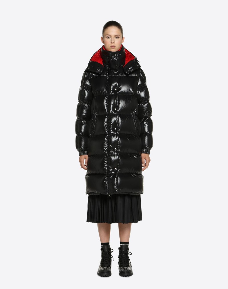 Пуховик valentino. Valentino Moncler Coats. Moncler Maxi down Coat women. Moncler x Valentino пуховики. Коллаборация Valentino и Moncler.