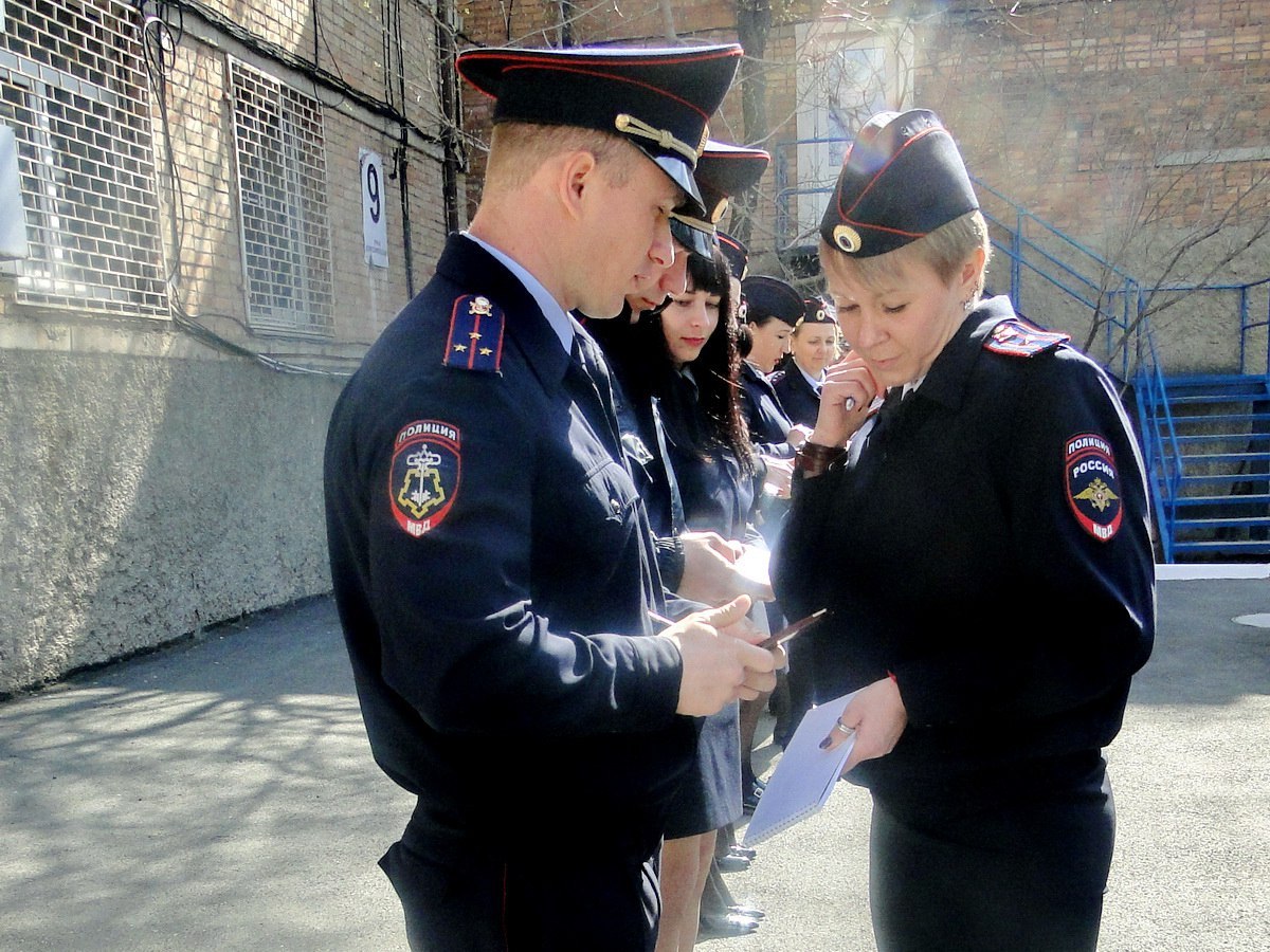 Новая охрана. Парадная форма вневедомственной охраны. Росгвардия УВО Владивосток. Вневедомственная охрана форма одежды. Вневедомственная охрана летняя форма.