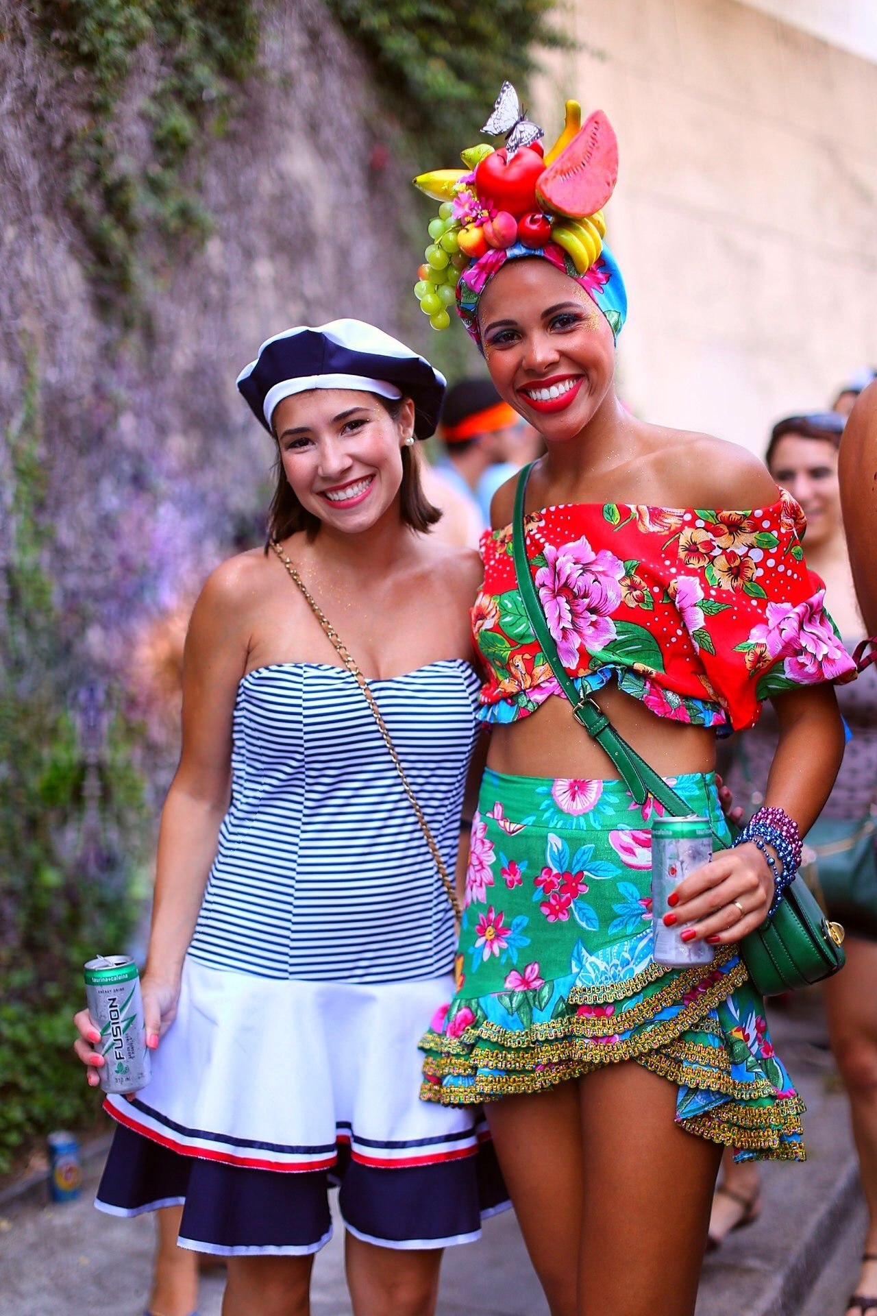 Кубинский стиль. Наряд в кубинском стиле. Кубинская вечеринка одежда. Кубинская вечеринка костюмы. Бразильский стиль одежды.