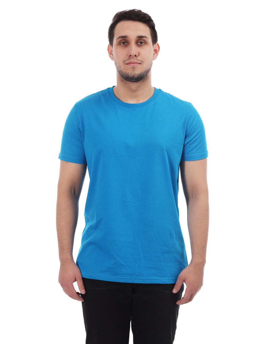 Футболки производство узбекистан. Футболка мужская. Голубая футболка мужская. Мужчина в голубой футболке. Мужчина в синей футболке.