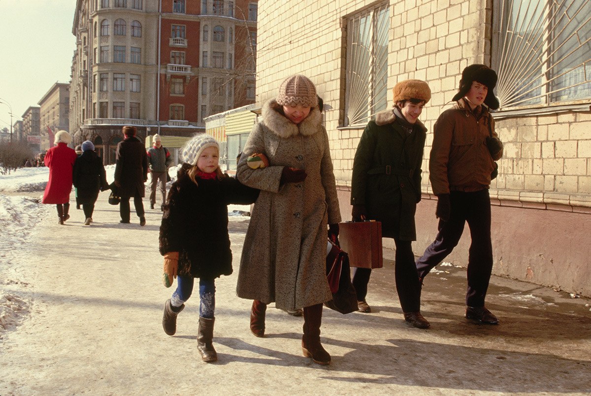 Зимняя 80. Питер Тернли Москва 1990. Питер Тернли 1987 в Москве. Peter Turnley Москва 1991. Катя, Автор Питер Тернли, Москва, 1991 г.