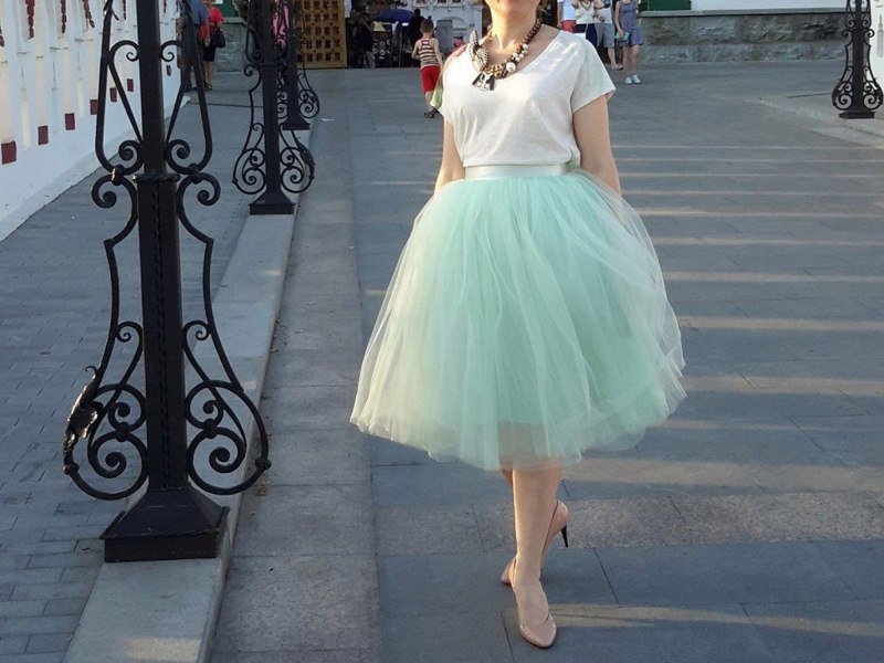 Серая юбка из фатина