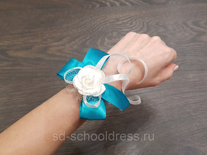 Бутоньерки для подружек