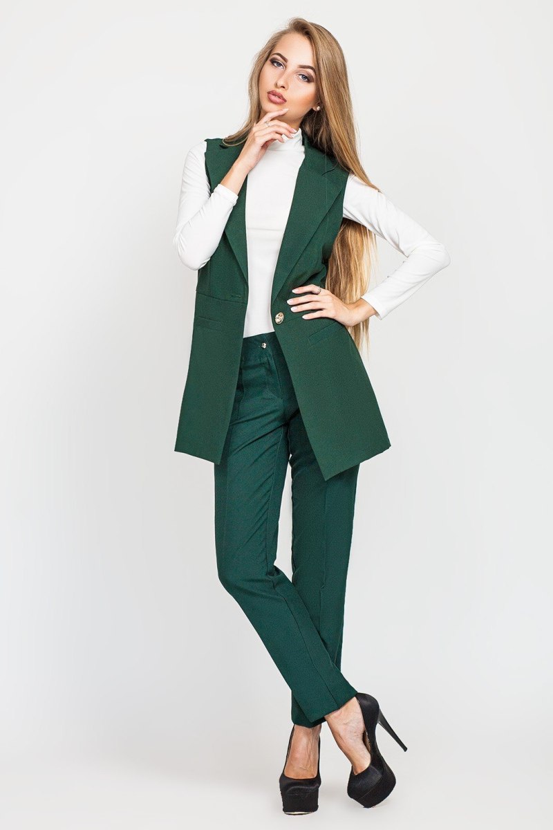 Зеленый total look 2022