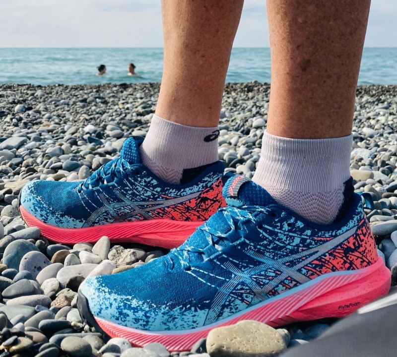 ASICS блоггер