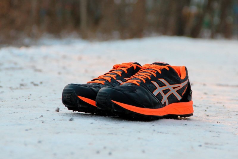 Зимние кроссовки ASICS термо