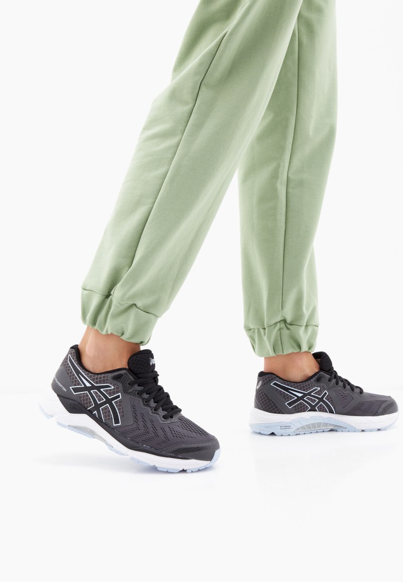 ASICS Gel Foundation 13