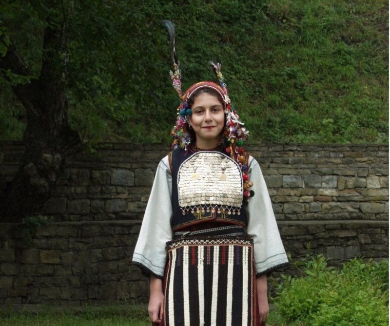 Болгарский народный костюм женский