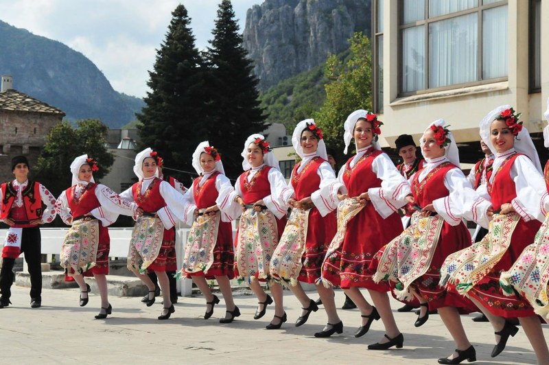 Болгария народные танцы