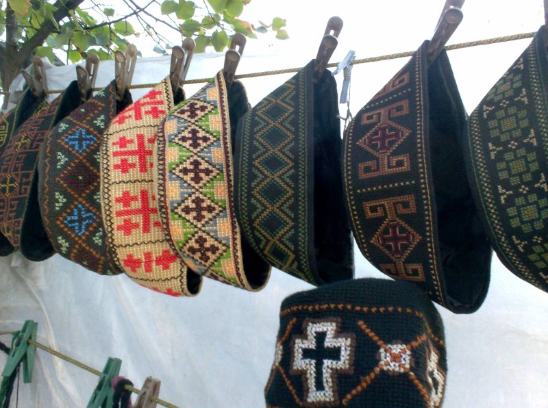 Грузинская вязаная шапка Хевсурская