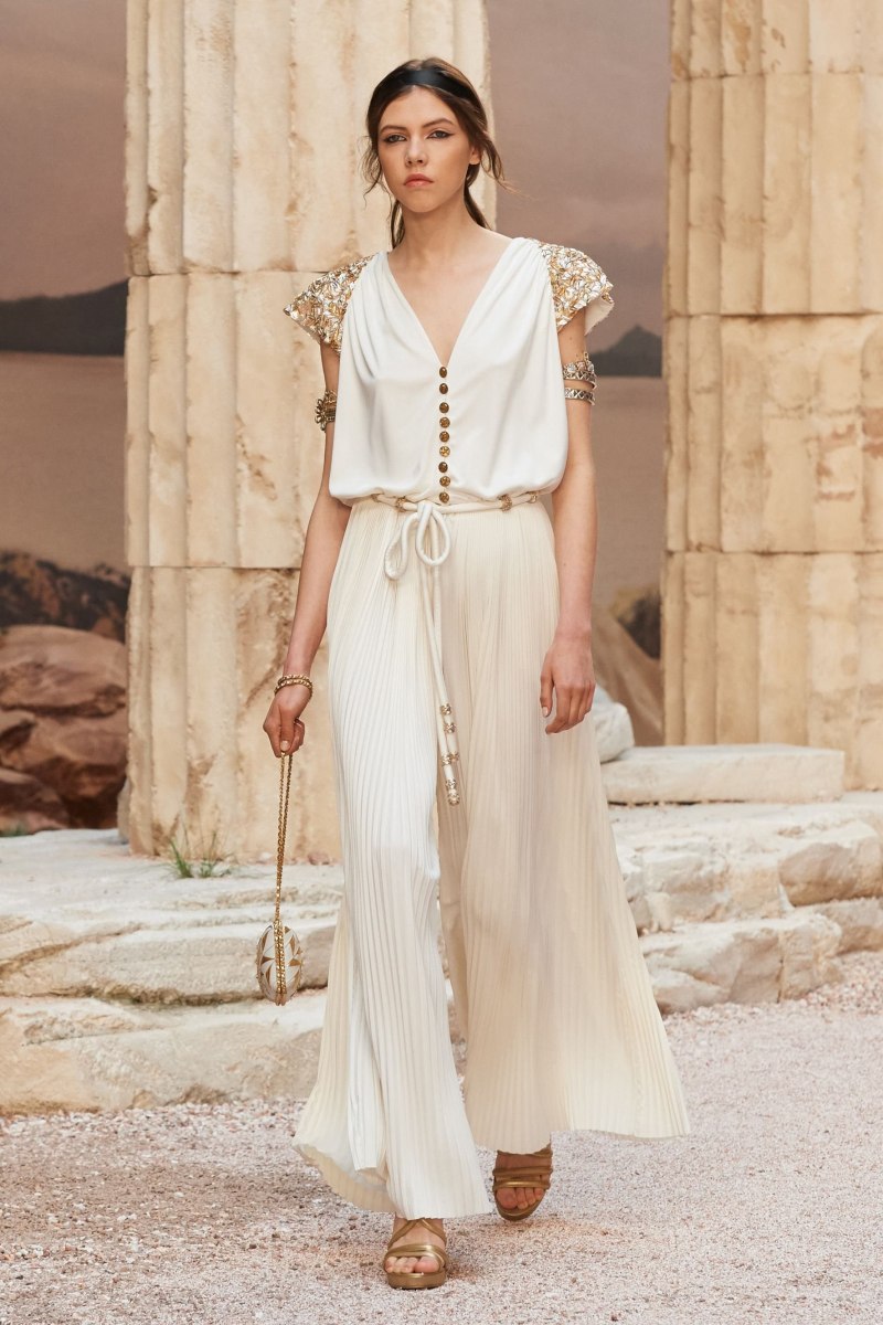 Chanel Cruise 2018 древняя Греция