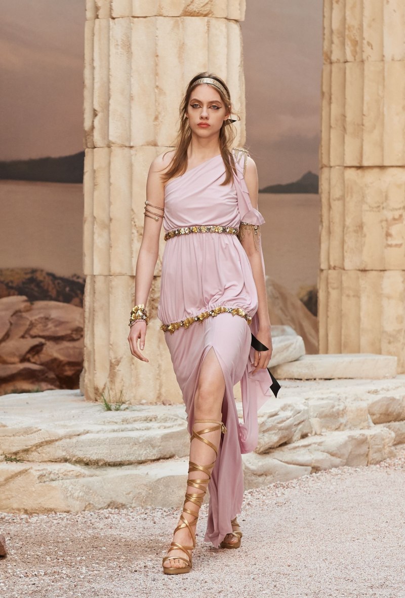Chanel Cruise 2018 древняя Греция
