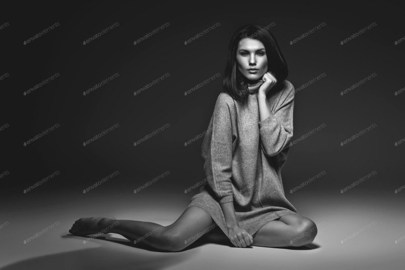 Фотосессия в свитере в студии