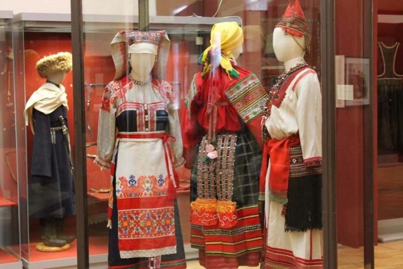 Костюмы народов Поволжья российский этнографический музей