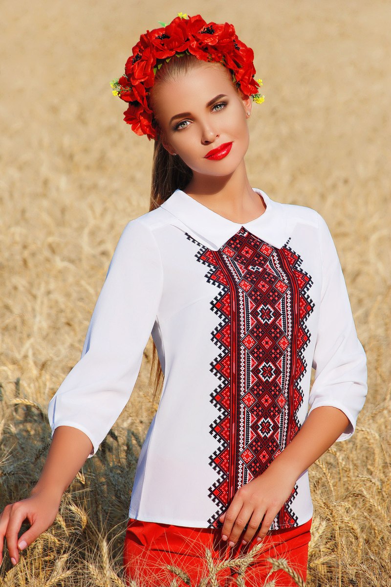 Вышиванка современная женская