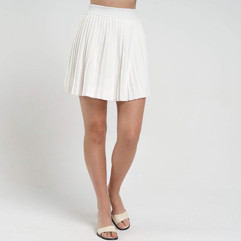 Белые плиссированные юбки