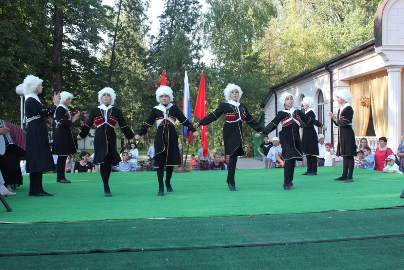 Абазины и абхазы