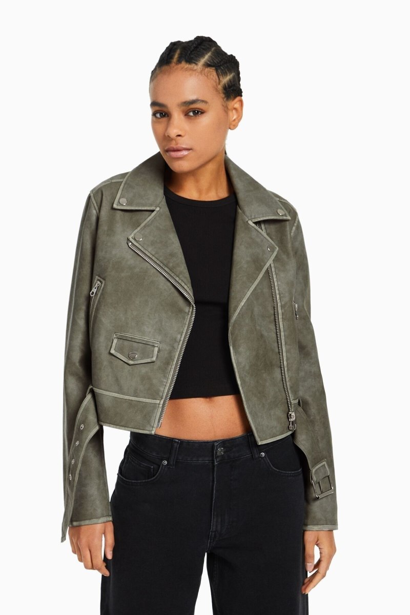Бомбер Bershka