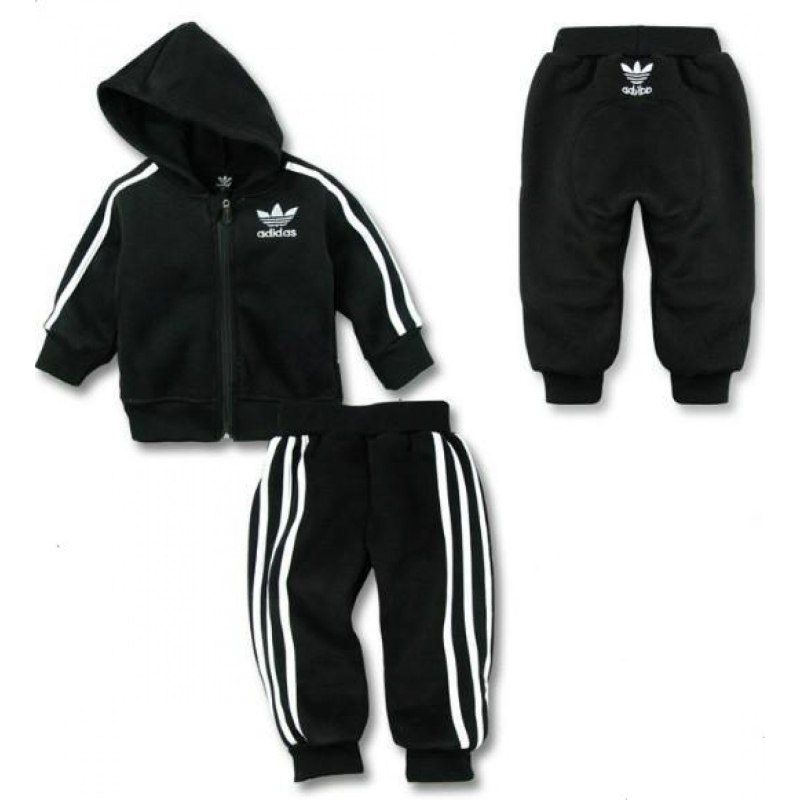 Детский спортивный костюм adidas