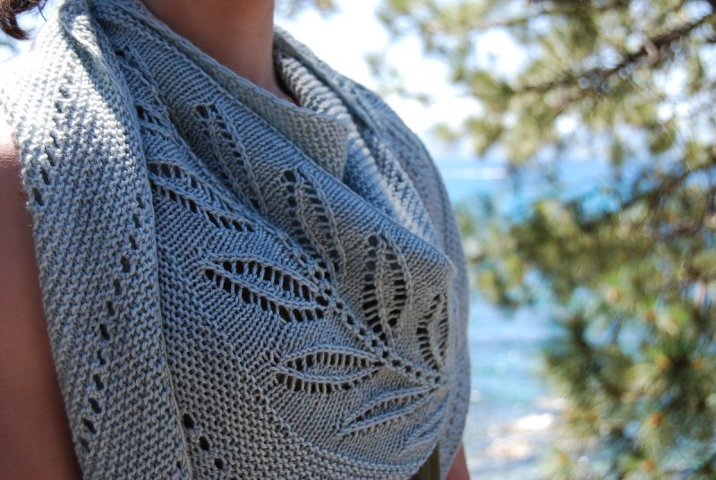 Шаль с листьями "Silverleaf" by Lisa Hannes.